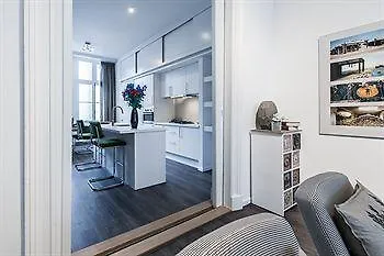 Hermitage Canal View Apartment