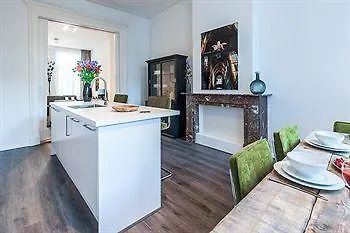 Hermitage Canal View Apartment Amsterdam