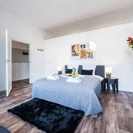 Apartment Hermitage Canal View Amsterdam