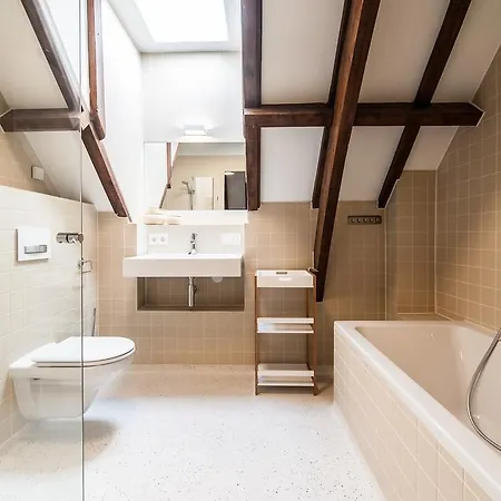 Hermitage Canal View Apartment